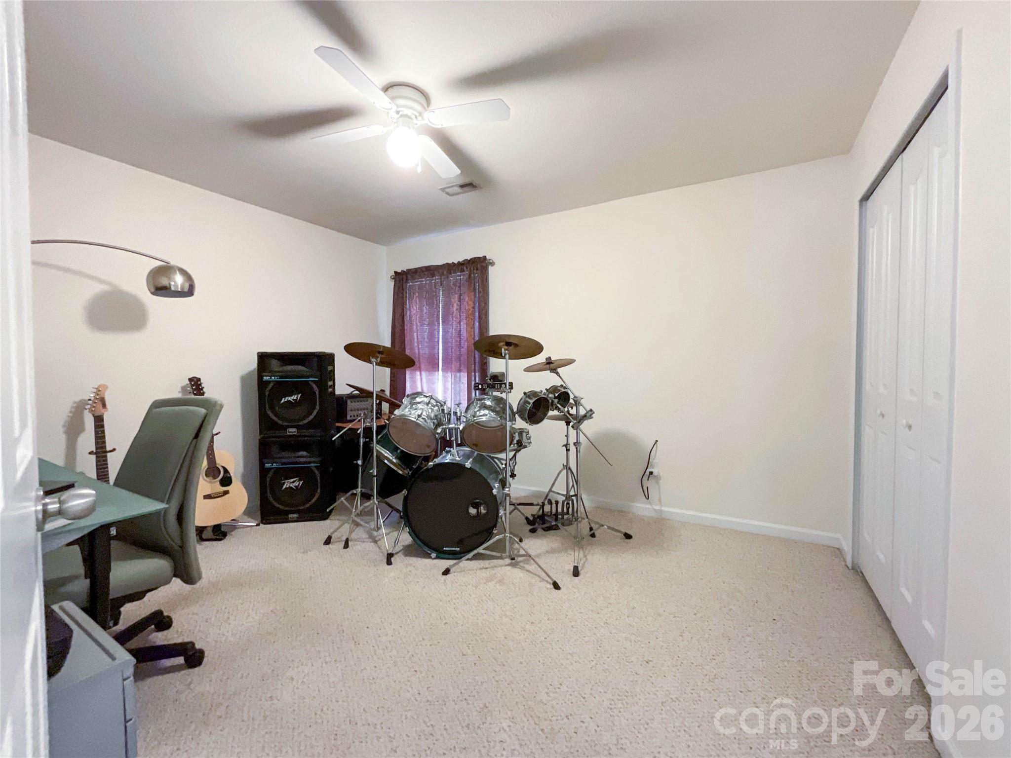 15137 Oldcorn Lane — Charlotte