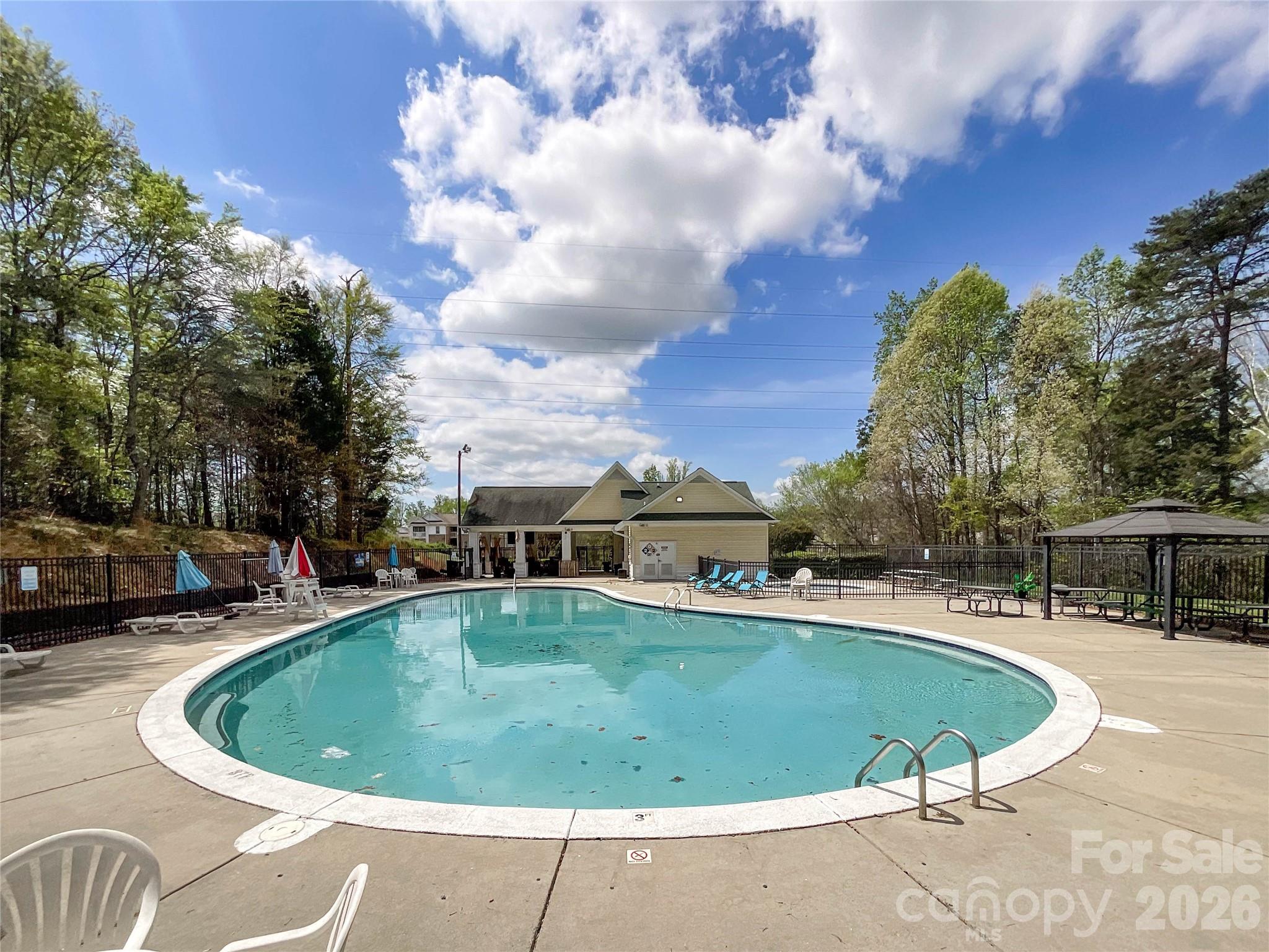15137 Oldcorn Lane — Charlotte