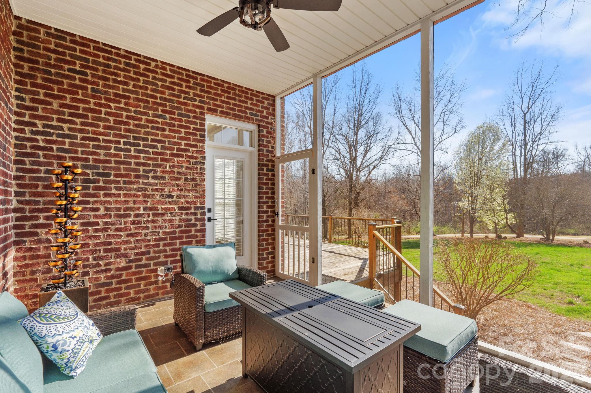 280 Brassie Lane #155 — Summerfield