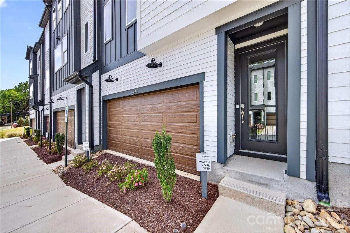 7933 Cedarsmith Court — Charlotte
