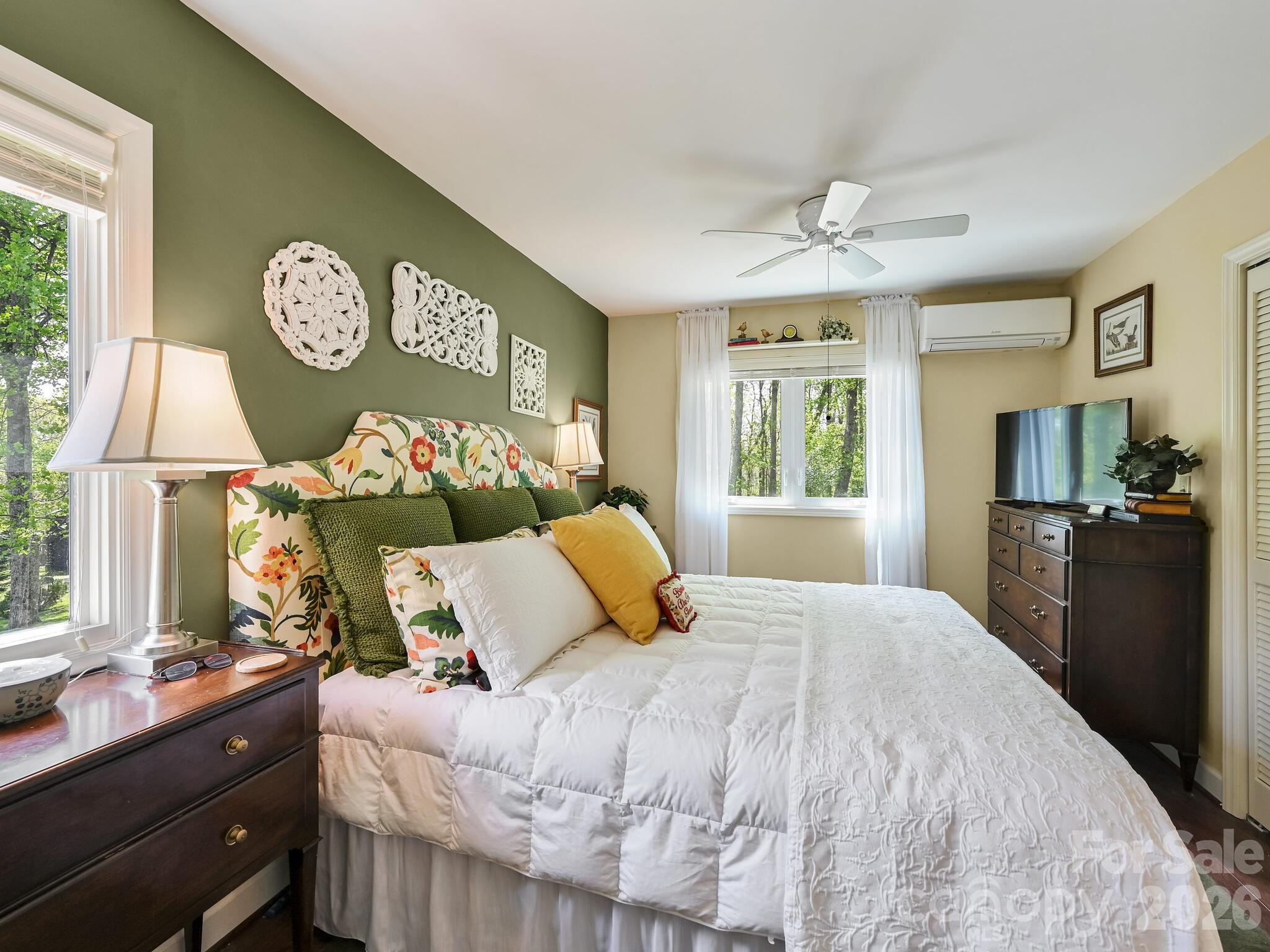 107 Fawns Rest None — Black Mountain