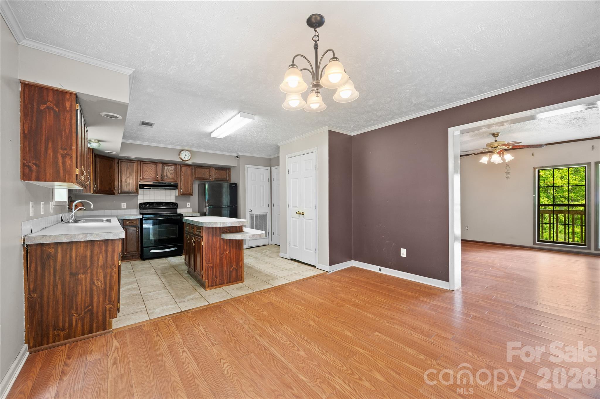 6582 Hoot Owls Hollow Road — Hickory