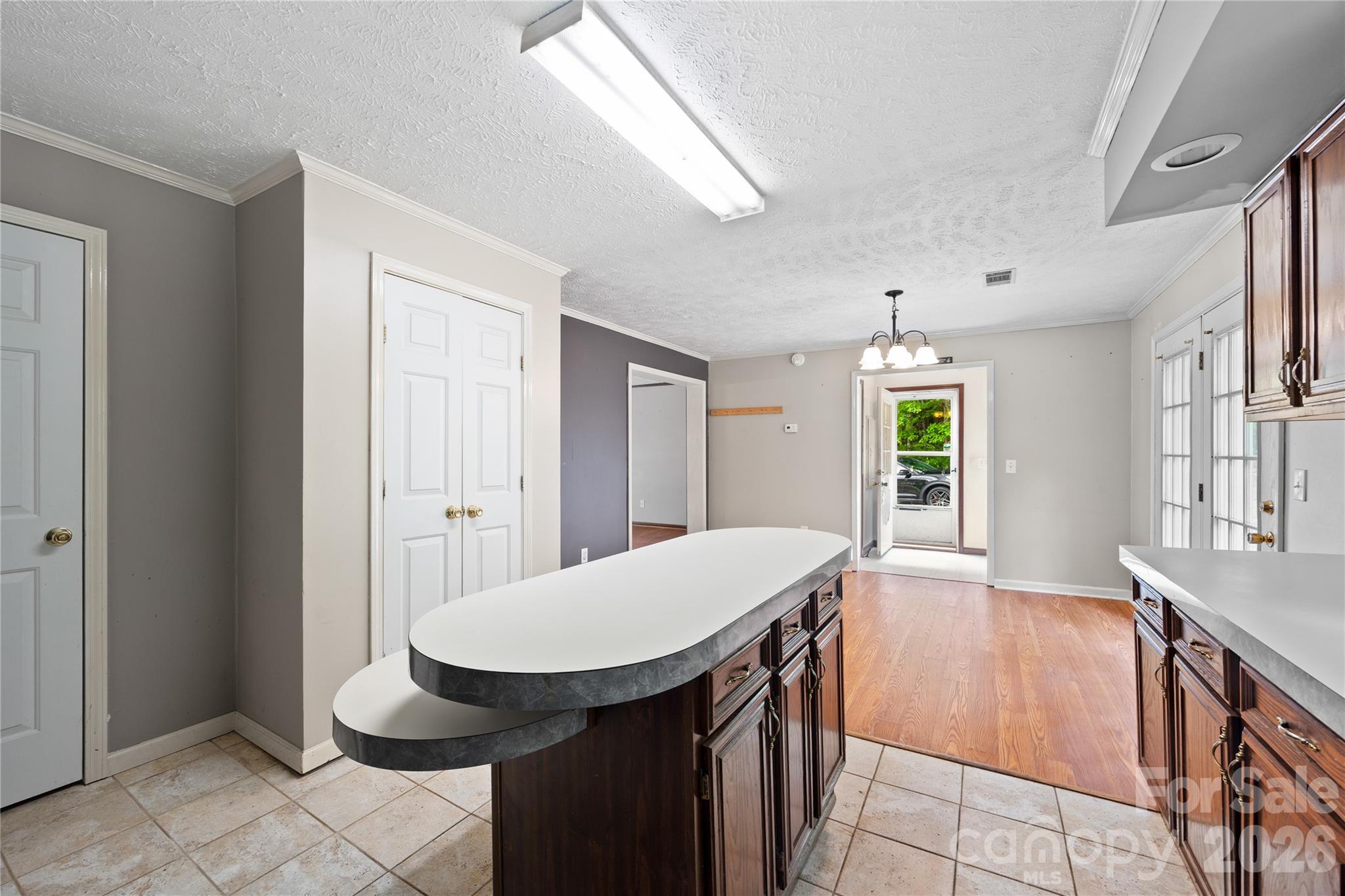 6582 Hoot Owls Hollow Road — Hickory