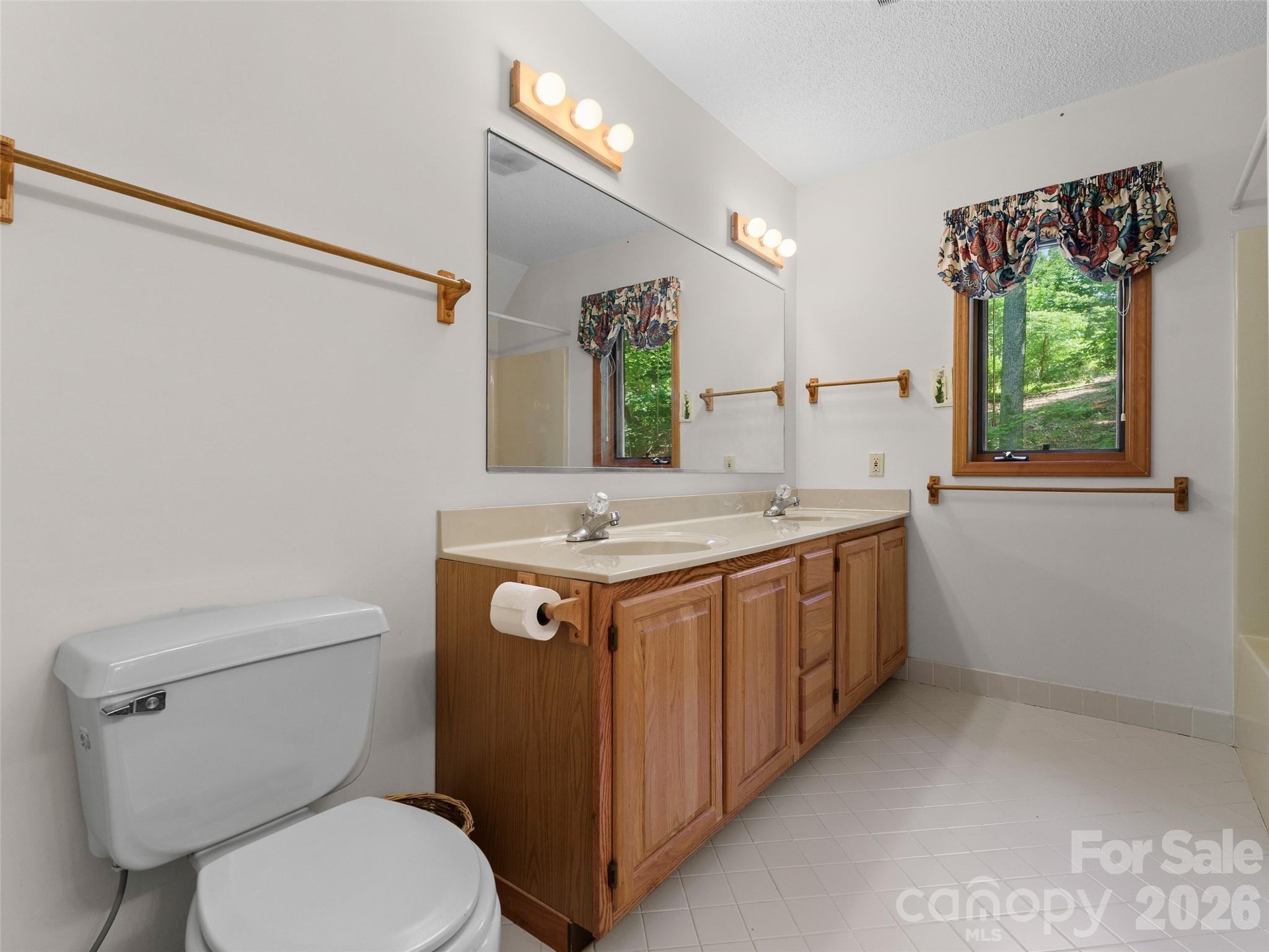43 Hungryneck Hollow Lane — Saluda