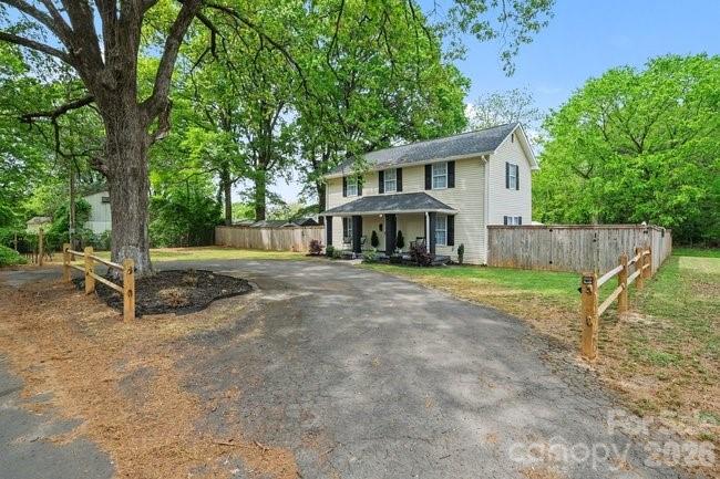 500 Boger Street — Mooresville