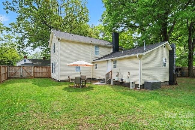 500 Boger Street — Mooresville