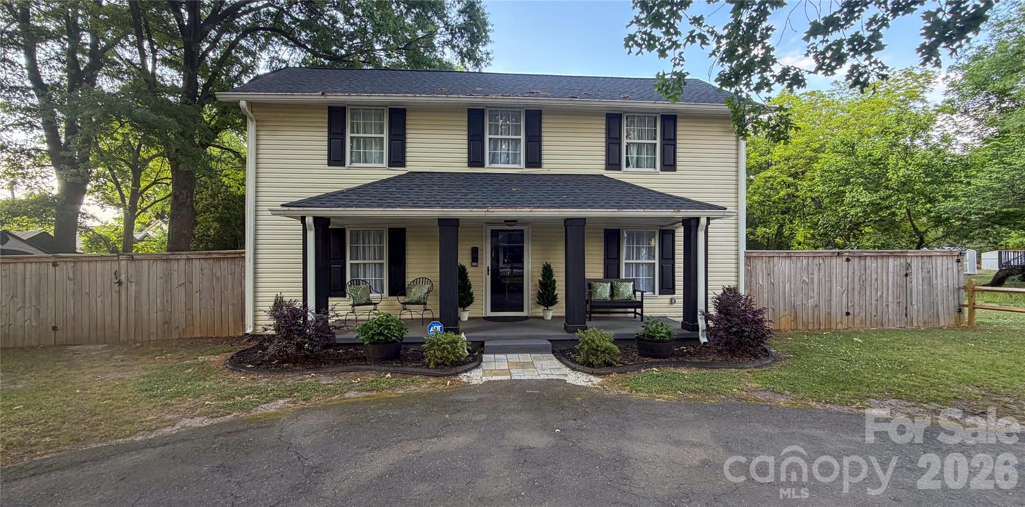 500 Boger Street — Mooresville