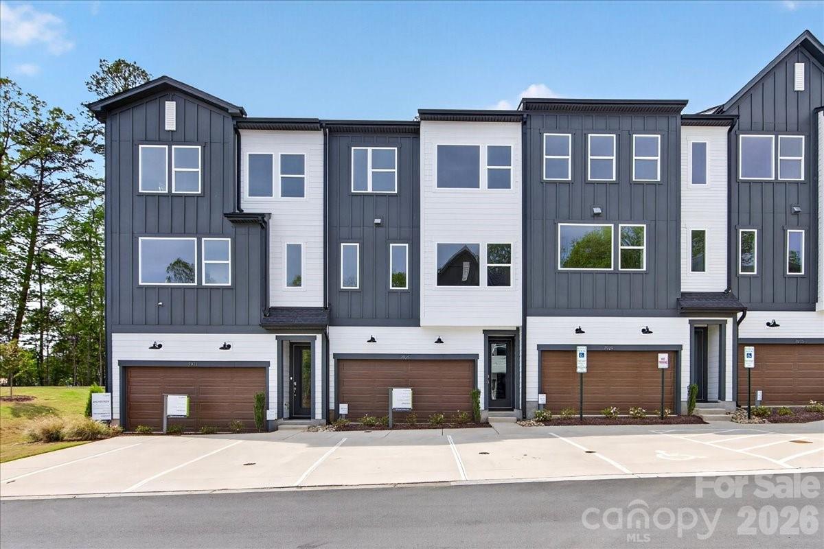 7925 Cedarsmith Court — Charlotte