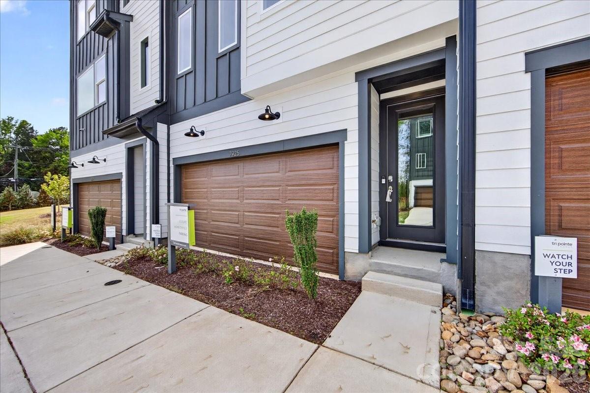 7925 Cedarsmith Court — Charlotte