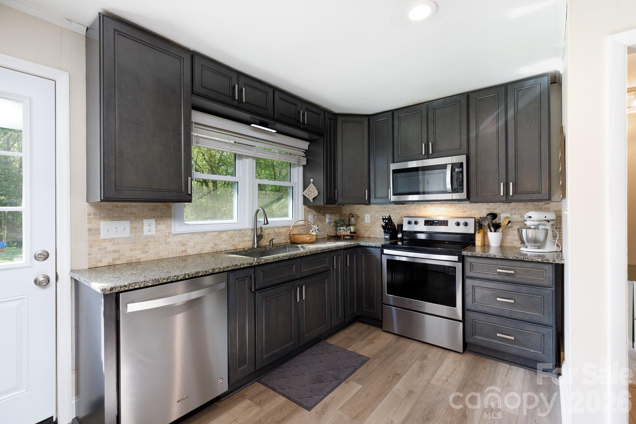 122 Crestwood Drive — Chester