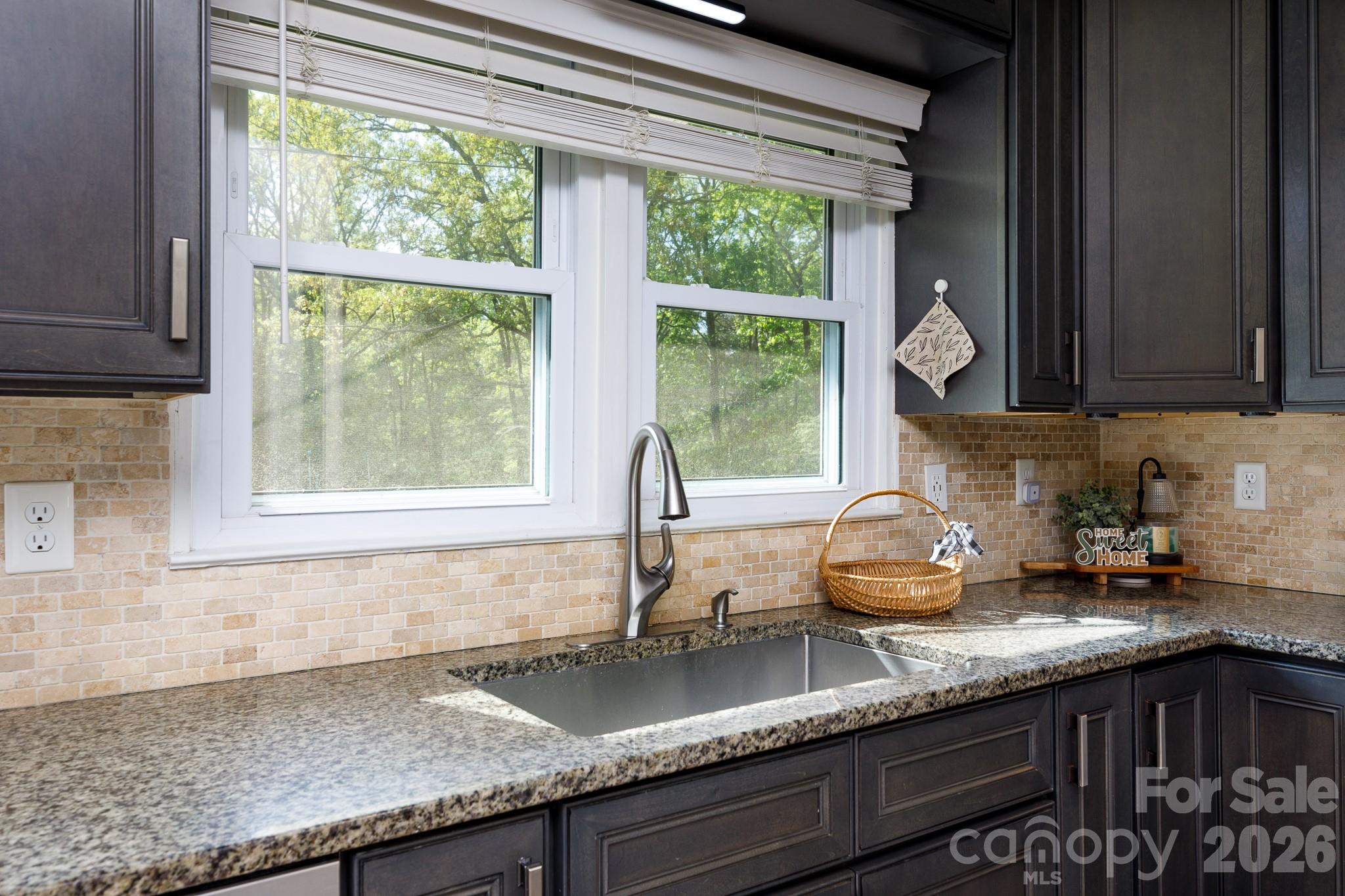 122 Crestwood Drive — Chester