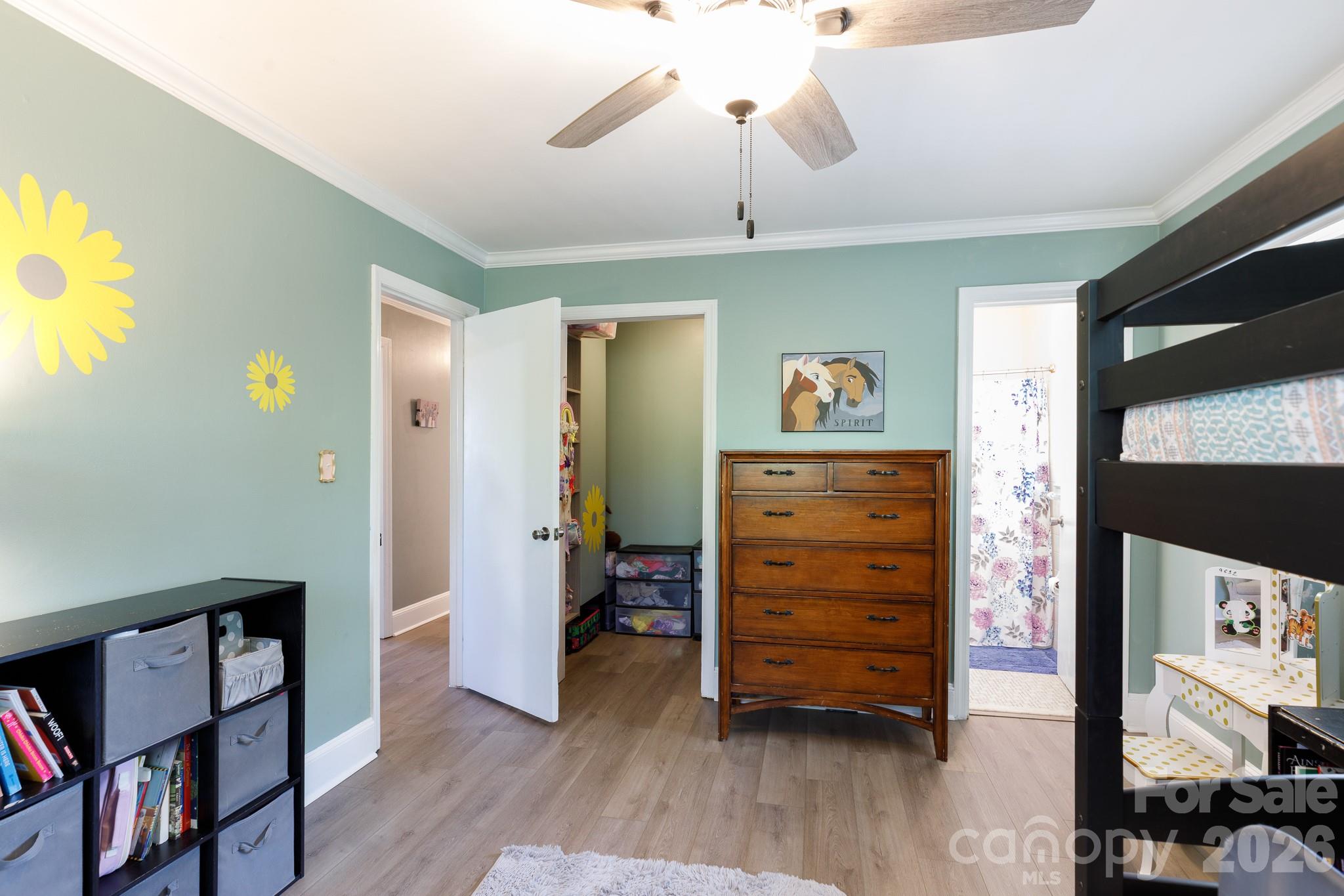 122 Crestwood Drive — Chester