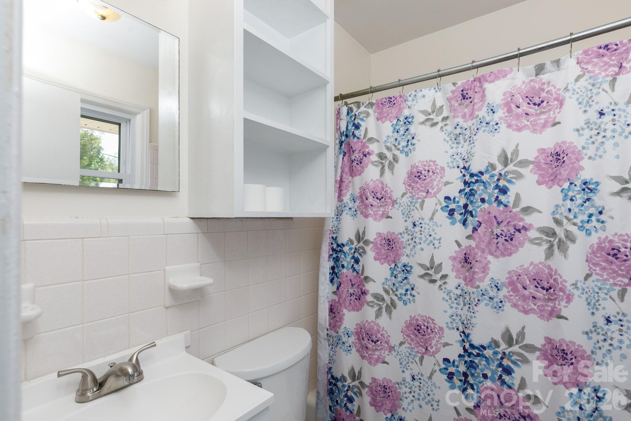 122 Crestwood Drive — Chester