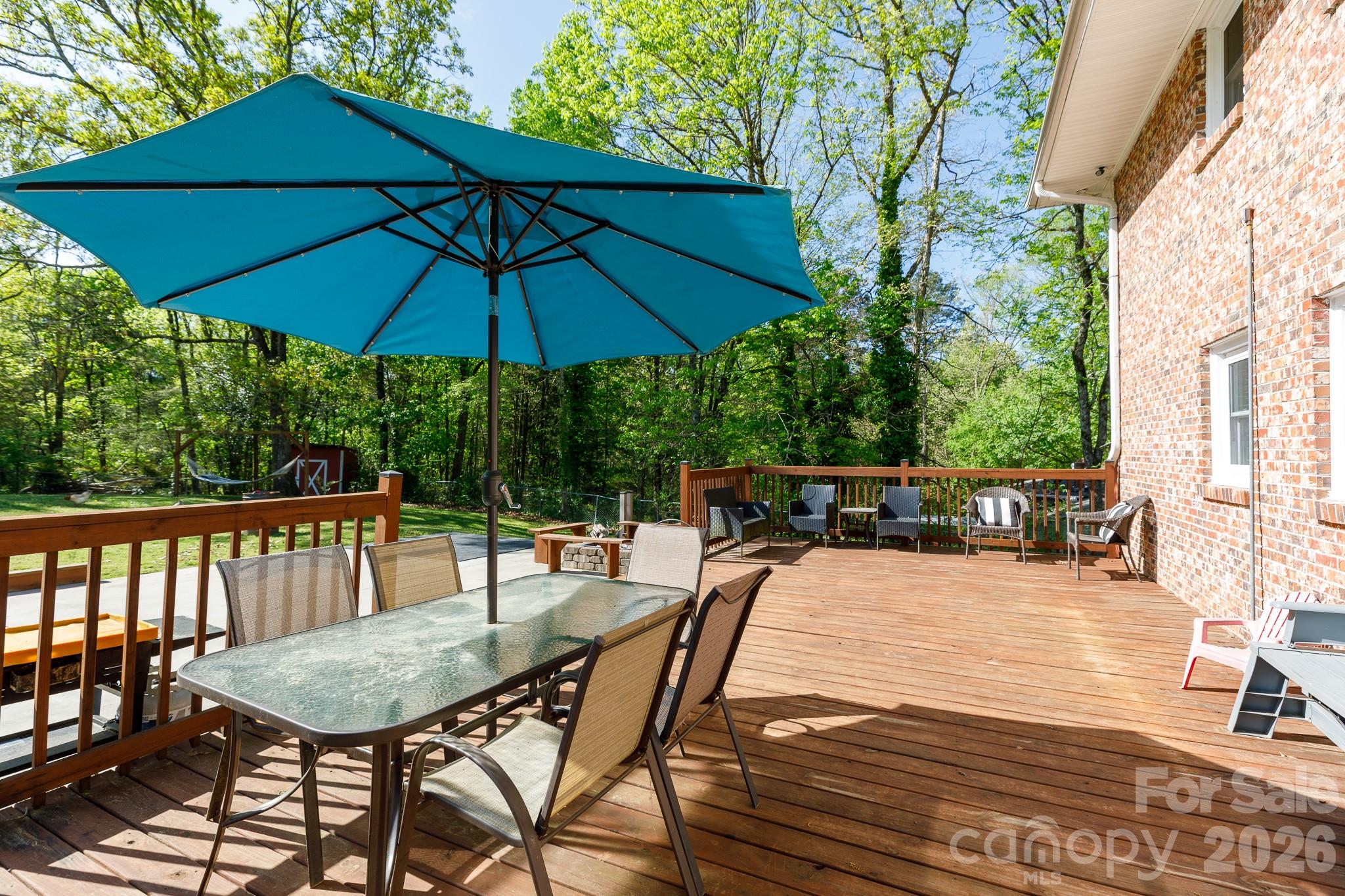 122 Crestwood Drive — Chester