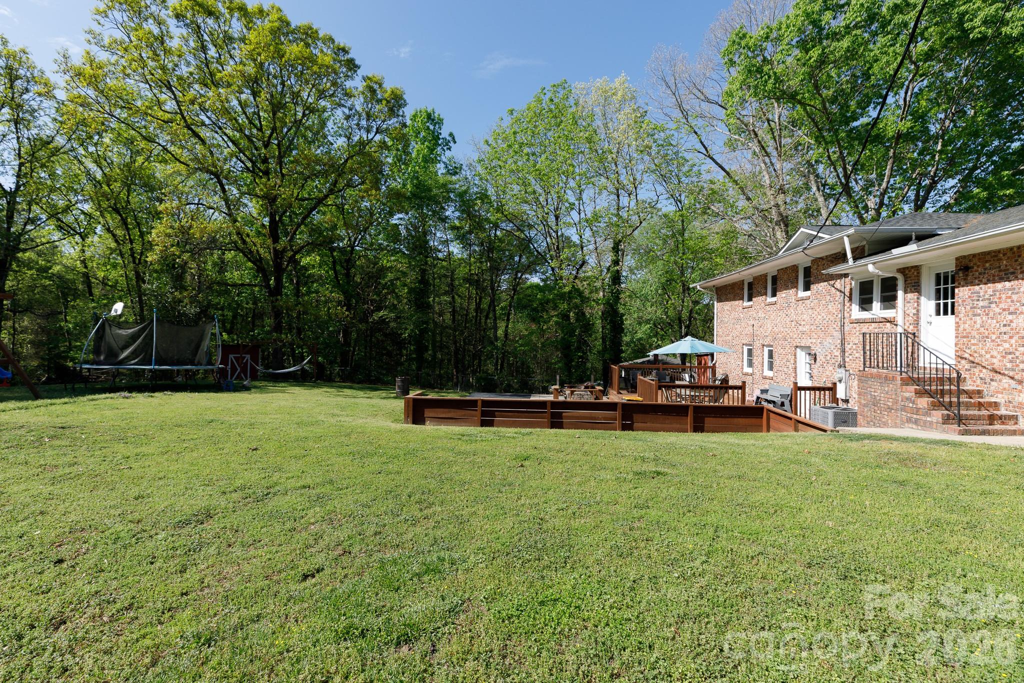 122 Crestwood Drive — Chester