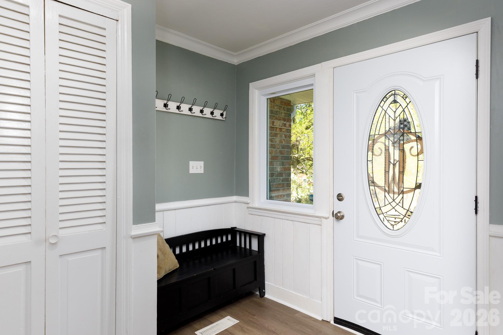 122 Crestwood Drive — Chester