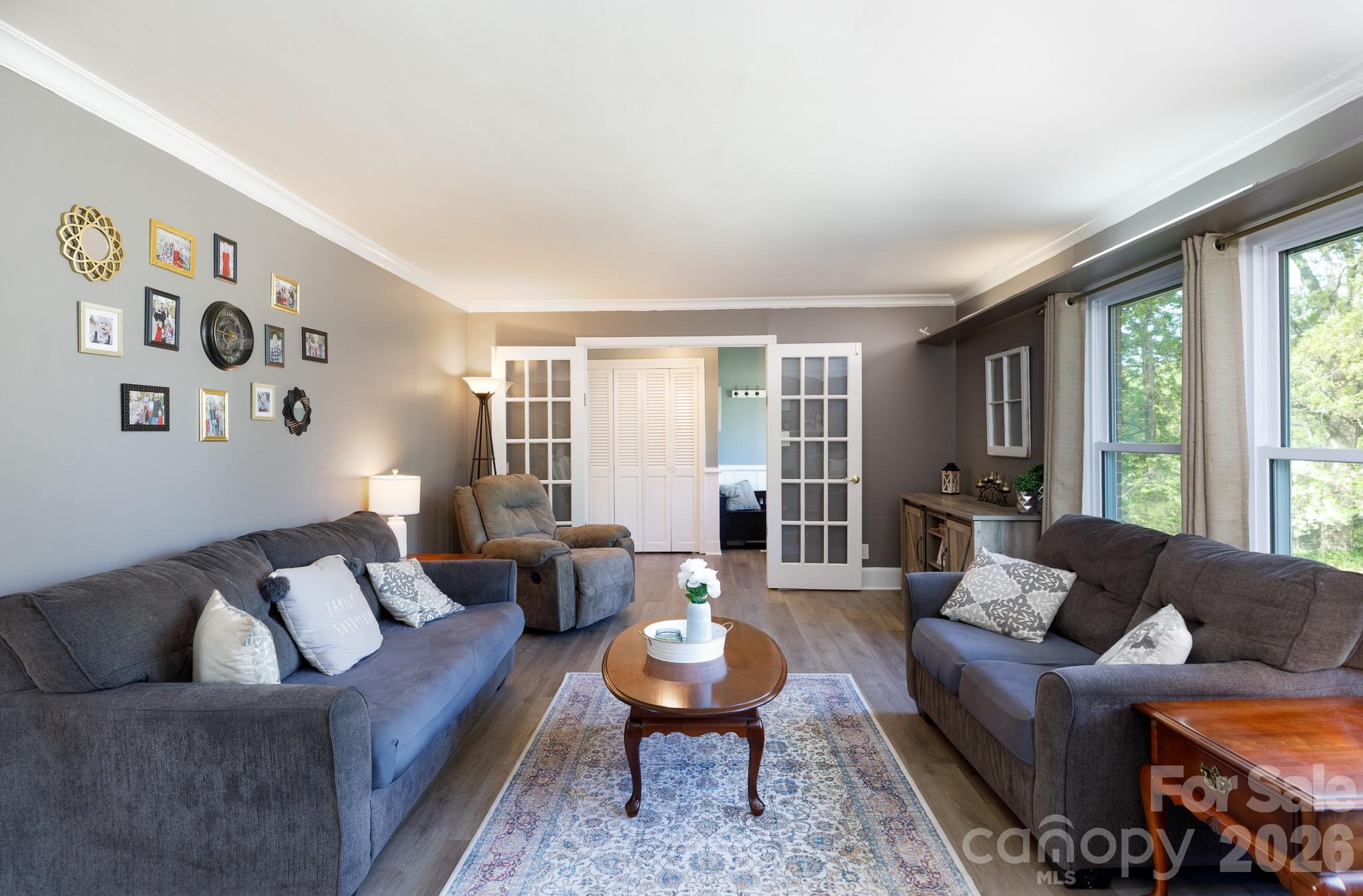 122 Crestwood Drive — Chester