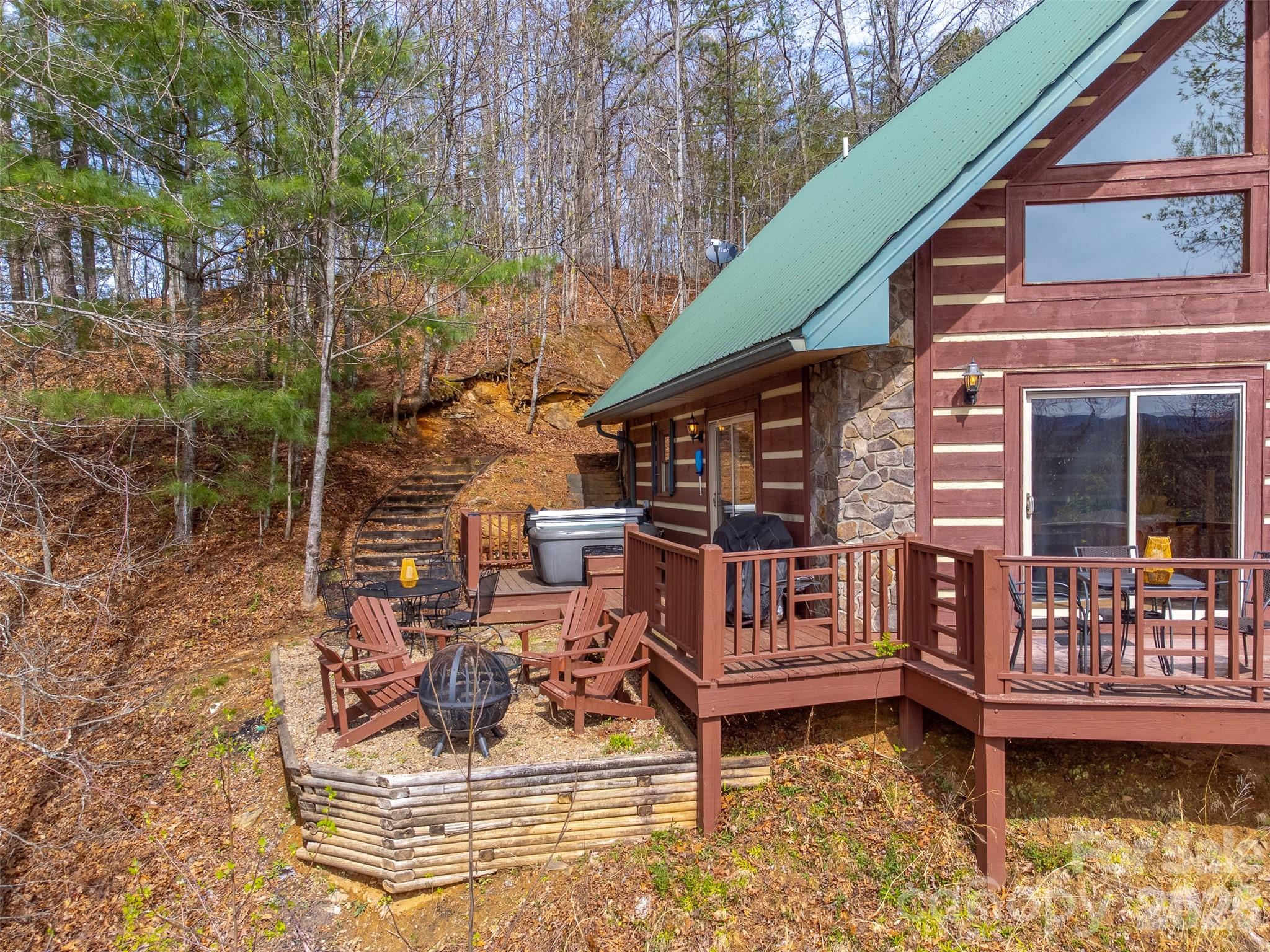 183 Ridge Place — Bryson City