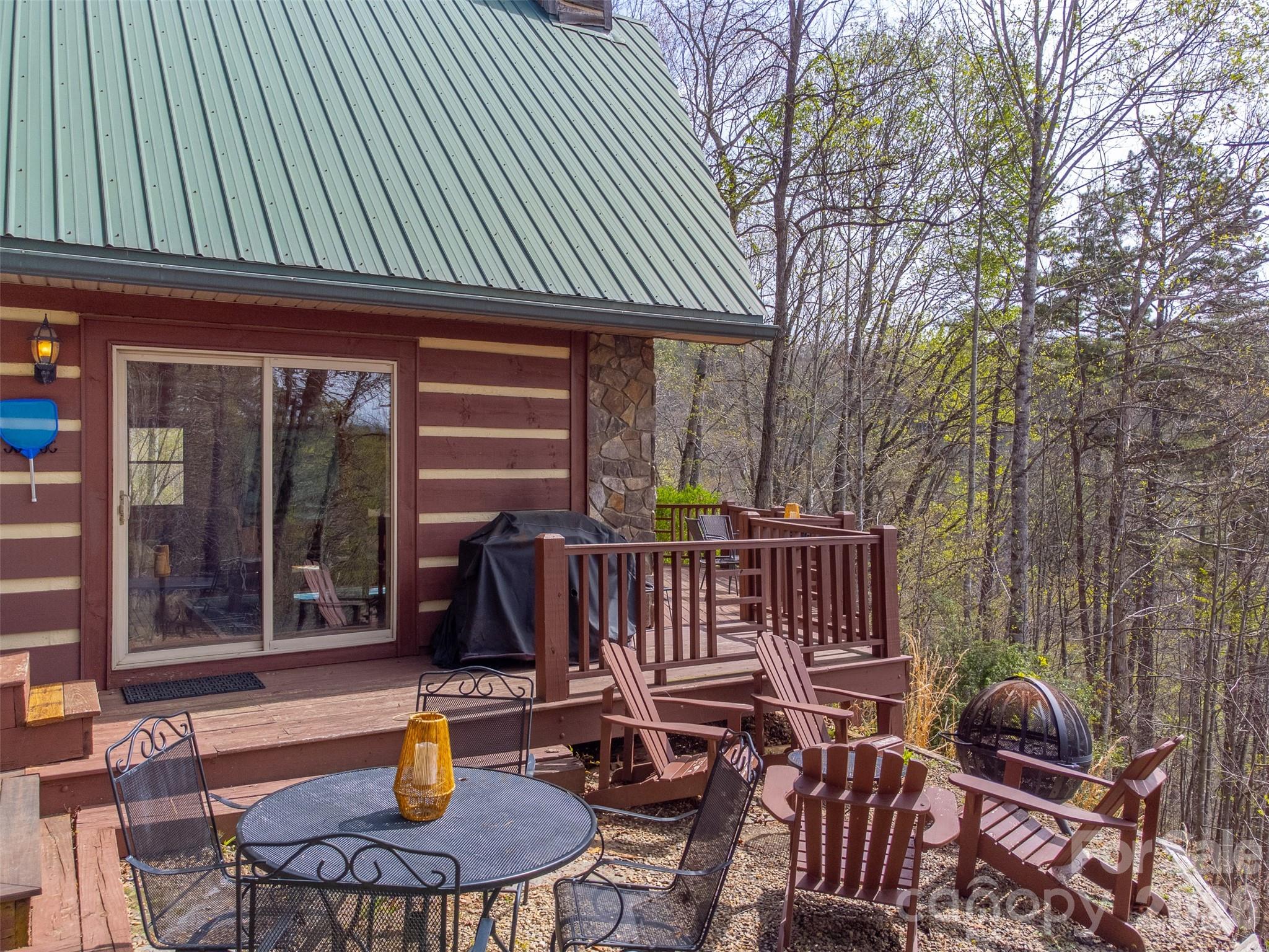 183 Ridge Place — Bryson City