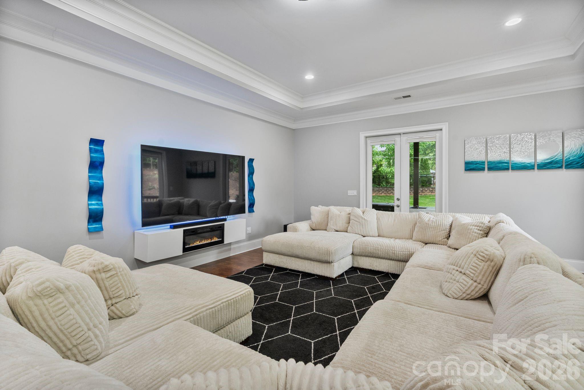 7575 Cottonwood Drive — Denver