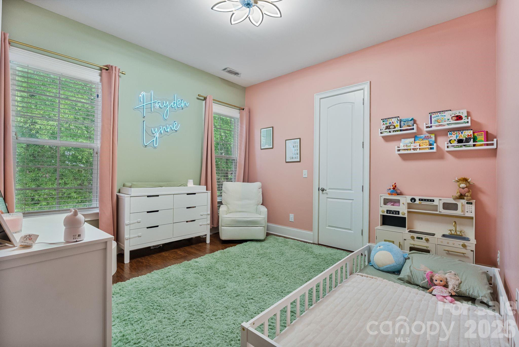 7575 Cottonwood Drive — Denver