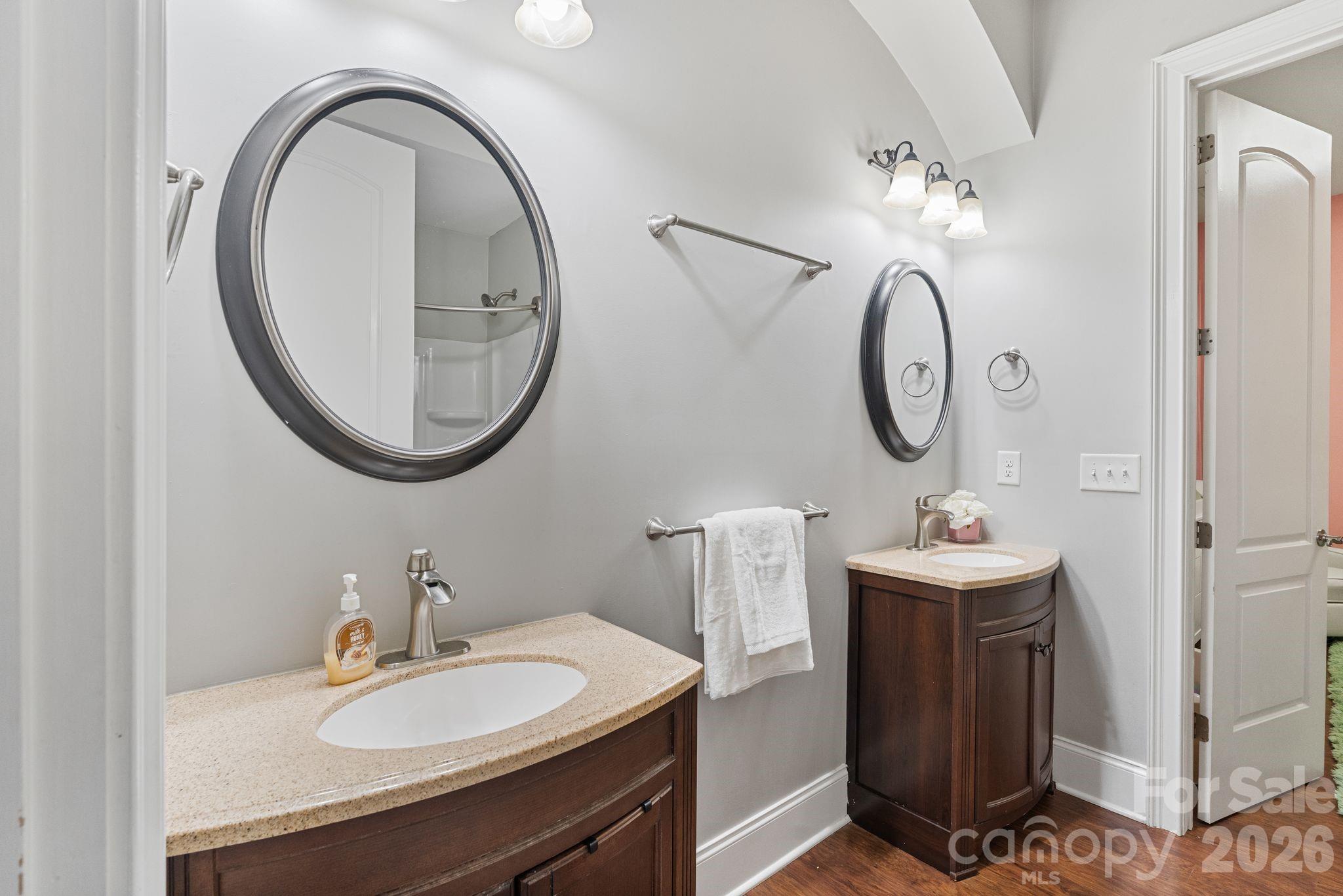 7575 Cottonwood Drive — Denver