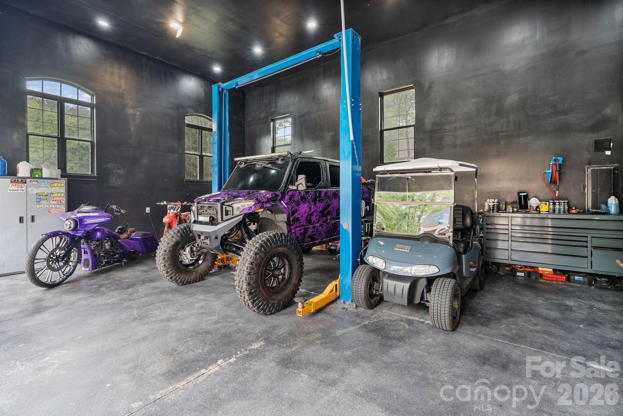 7575 Cottonwood Drive — Denver