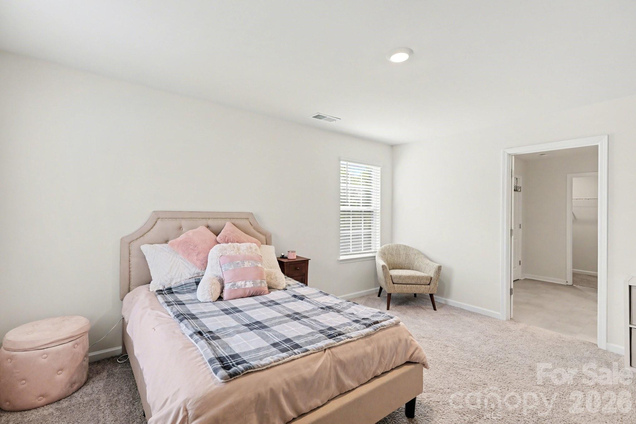8133 Clairwood Drive — Charlotte