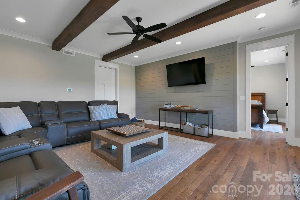 4454 Asheville Highway — Pisgah Forest