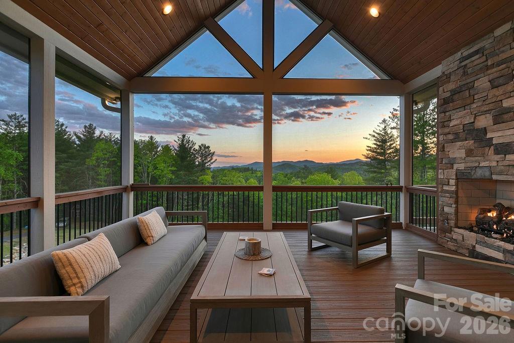 4454 Asheville Highway — Pisgah Forest