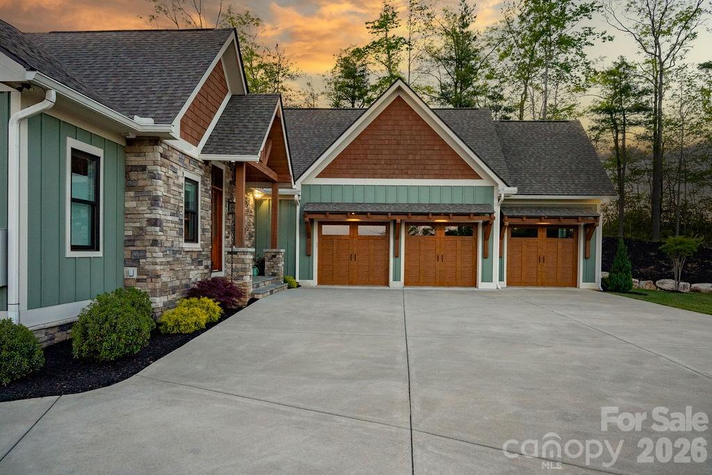 4454 Asheville Highway — Pisgah Forest