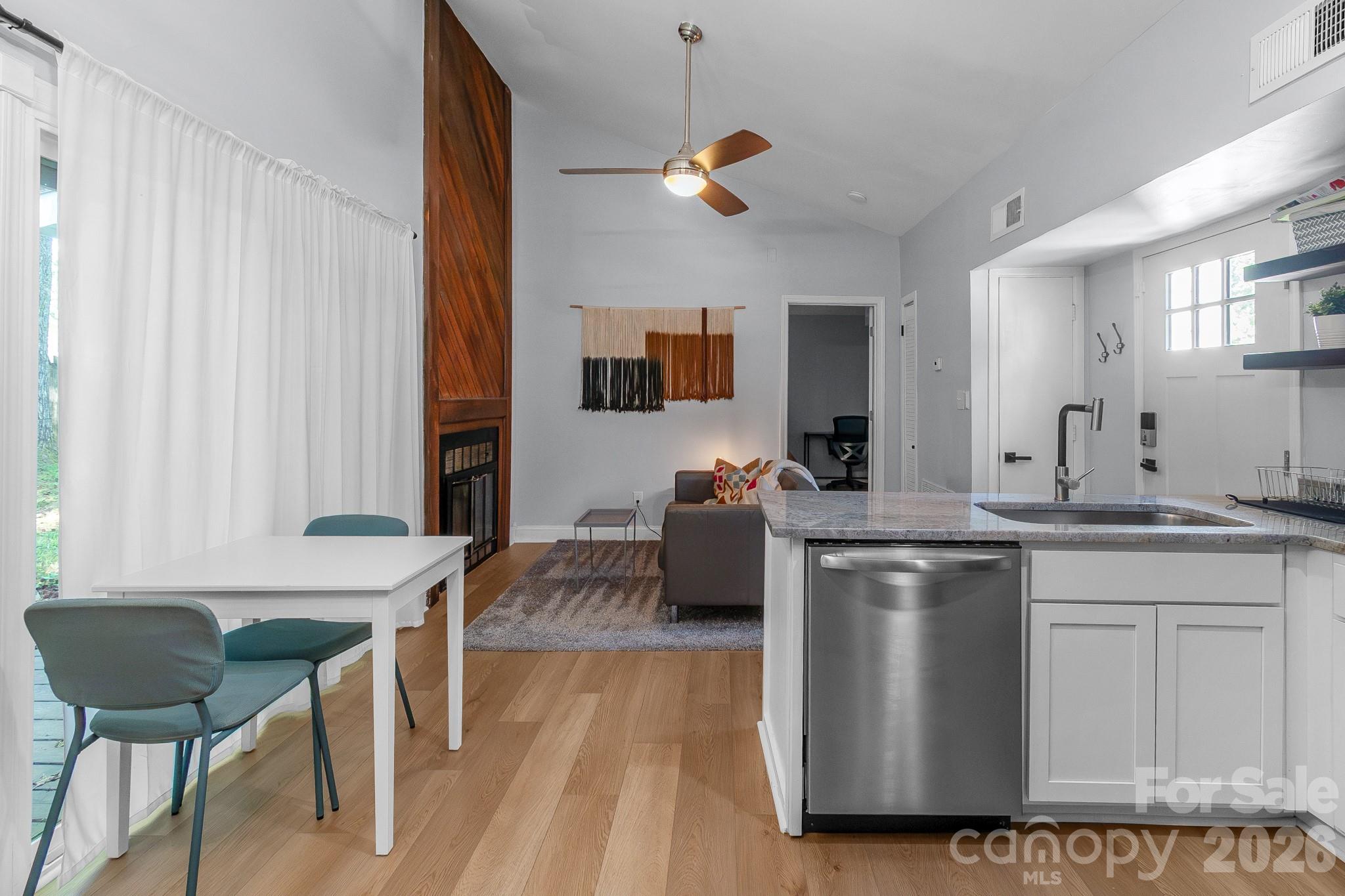 5812 Rock Hollow Drive — Charlotte