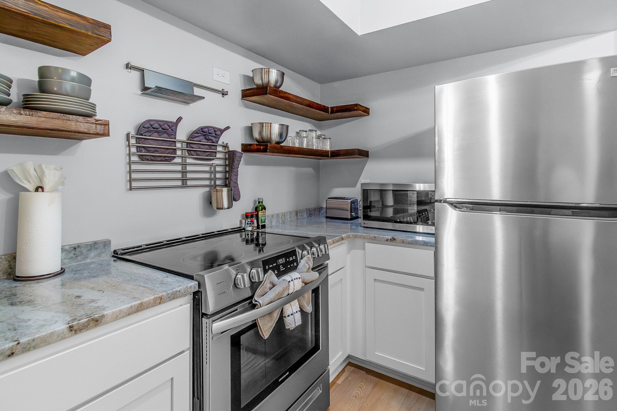 5812 Rock Hollow Drive — Charlotte