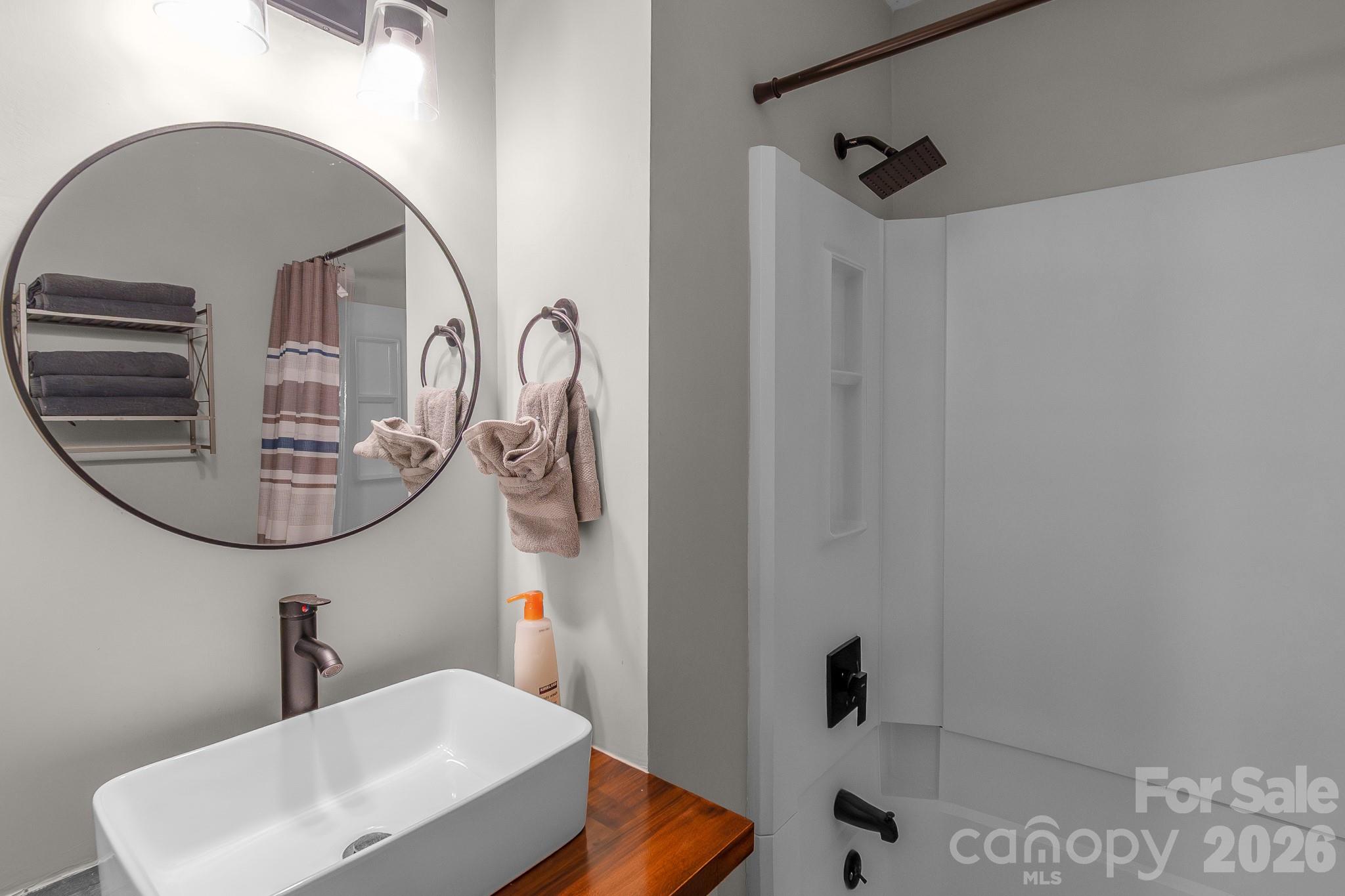 5812 Rock Hollow Drive — Charlotte