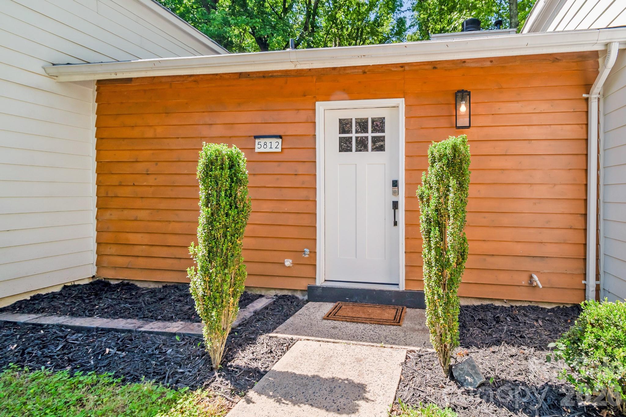 5812 Rock Hollow Drive — Charlotte