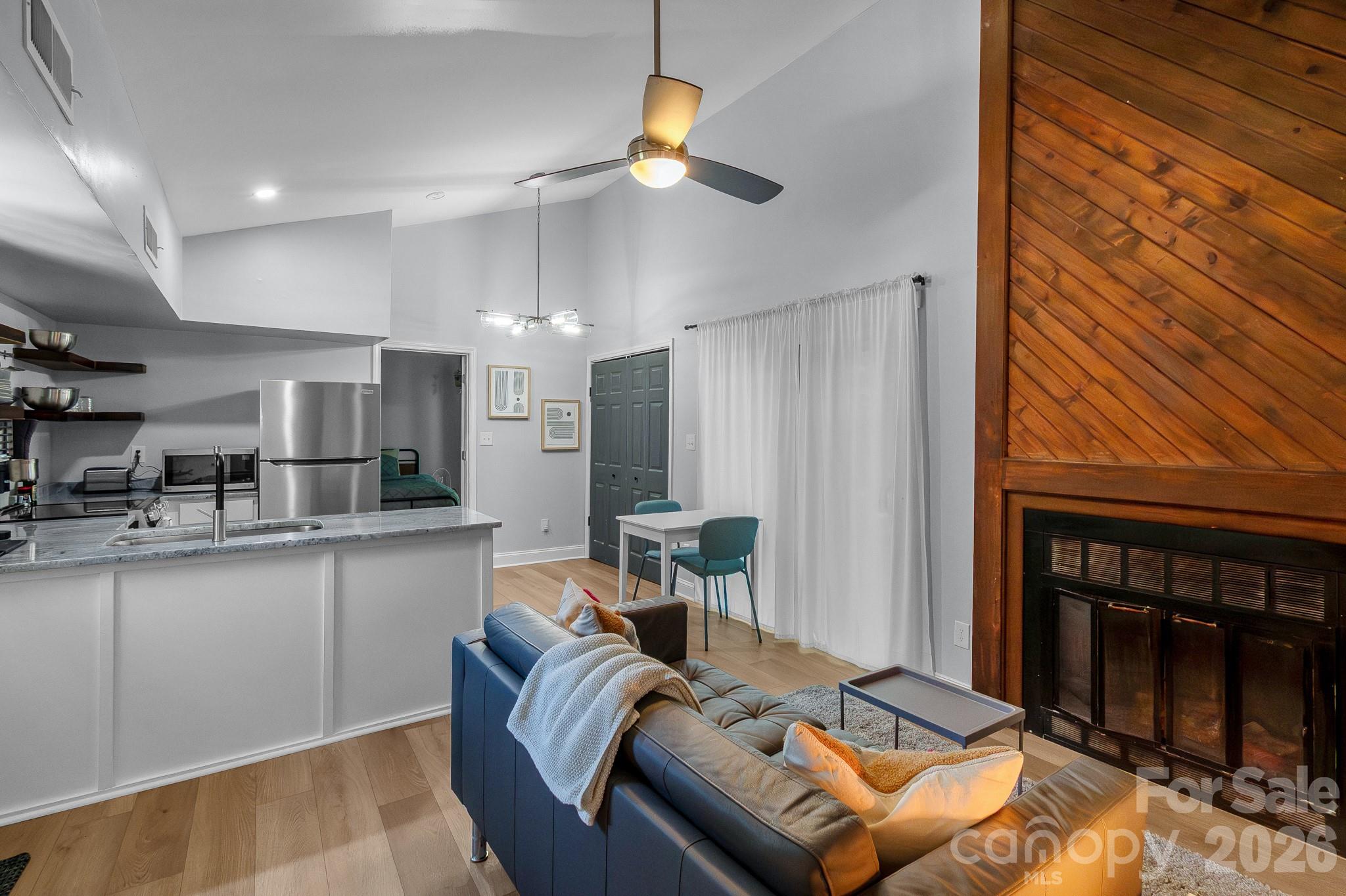 5812 Rock Hollow Drive — Charlotte