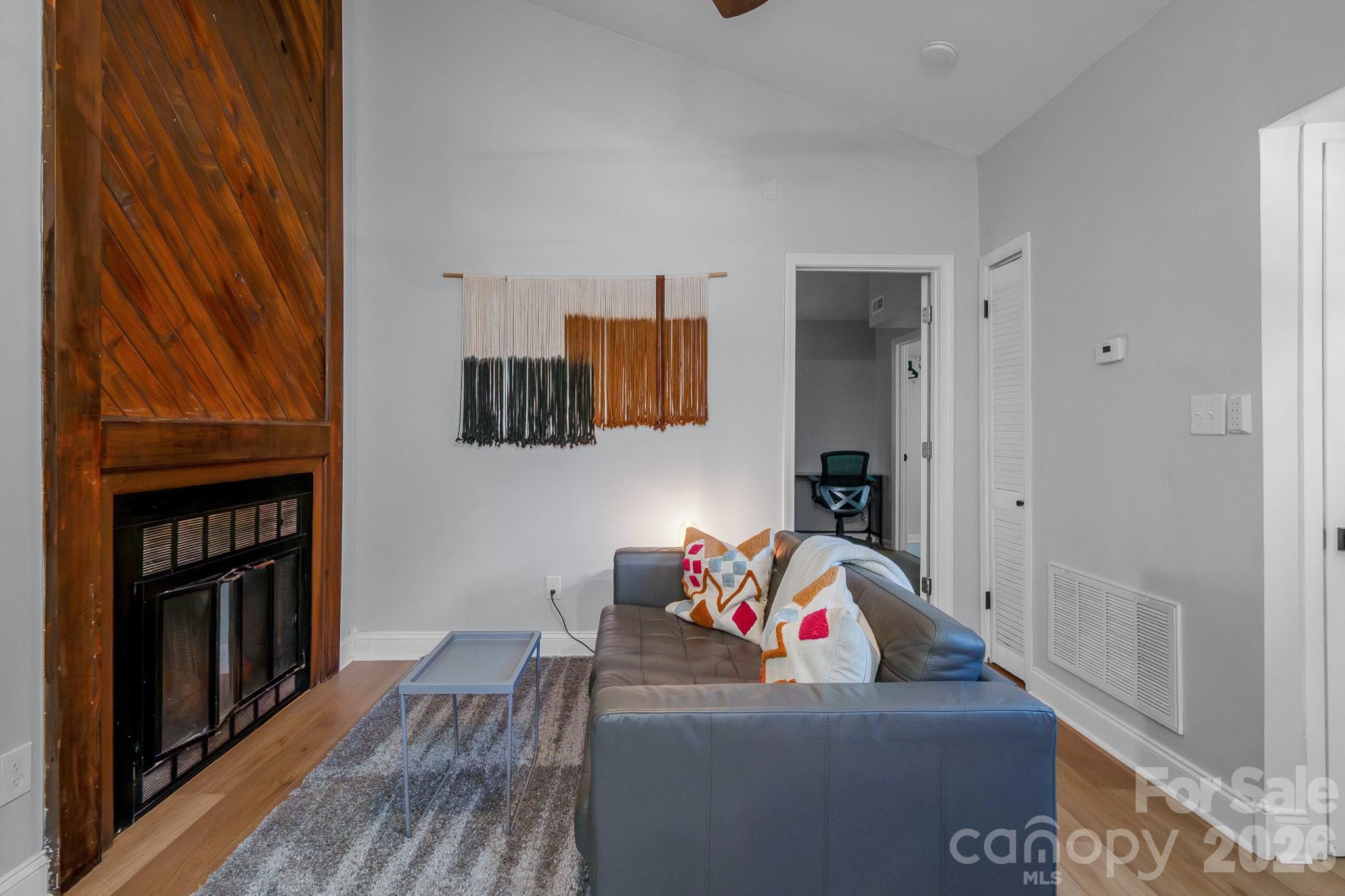 5812 Rock Hollow Drive — Charlotte