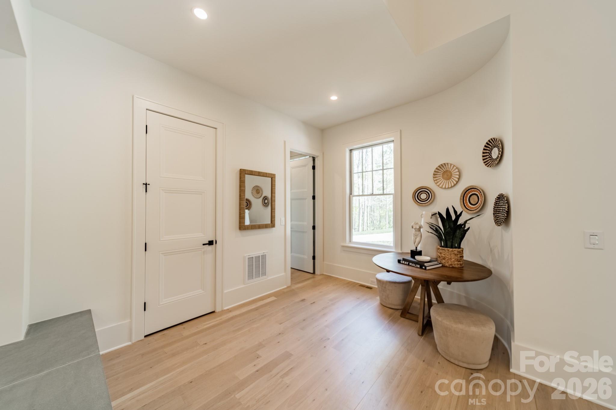 1052 Ventosa Drive — Denver