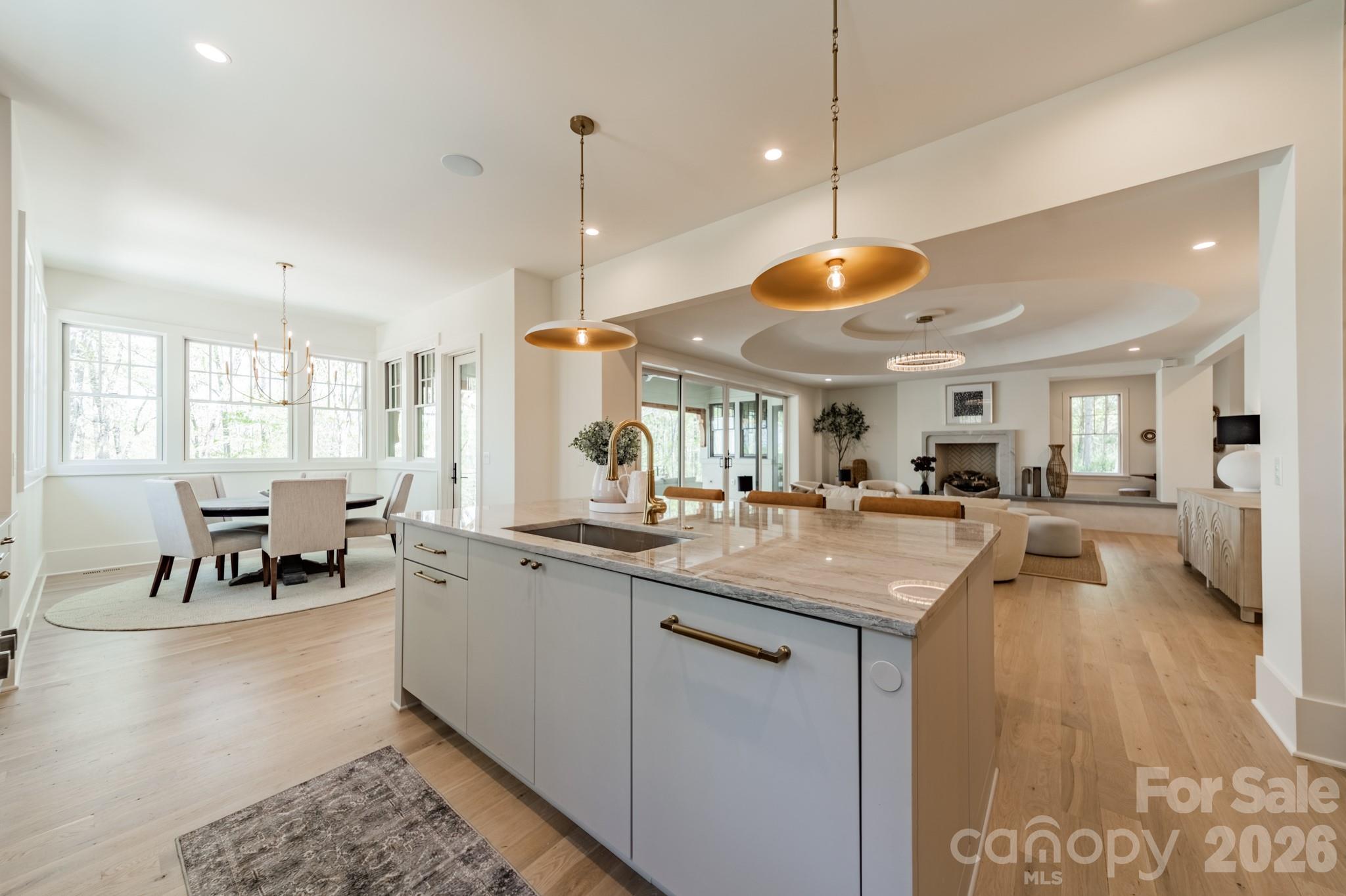 1052 Ventosa Drive — Denver
