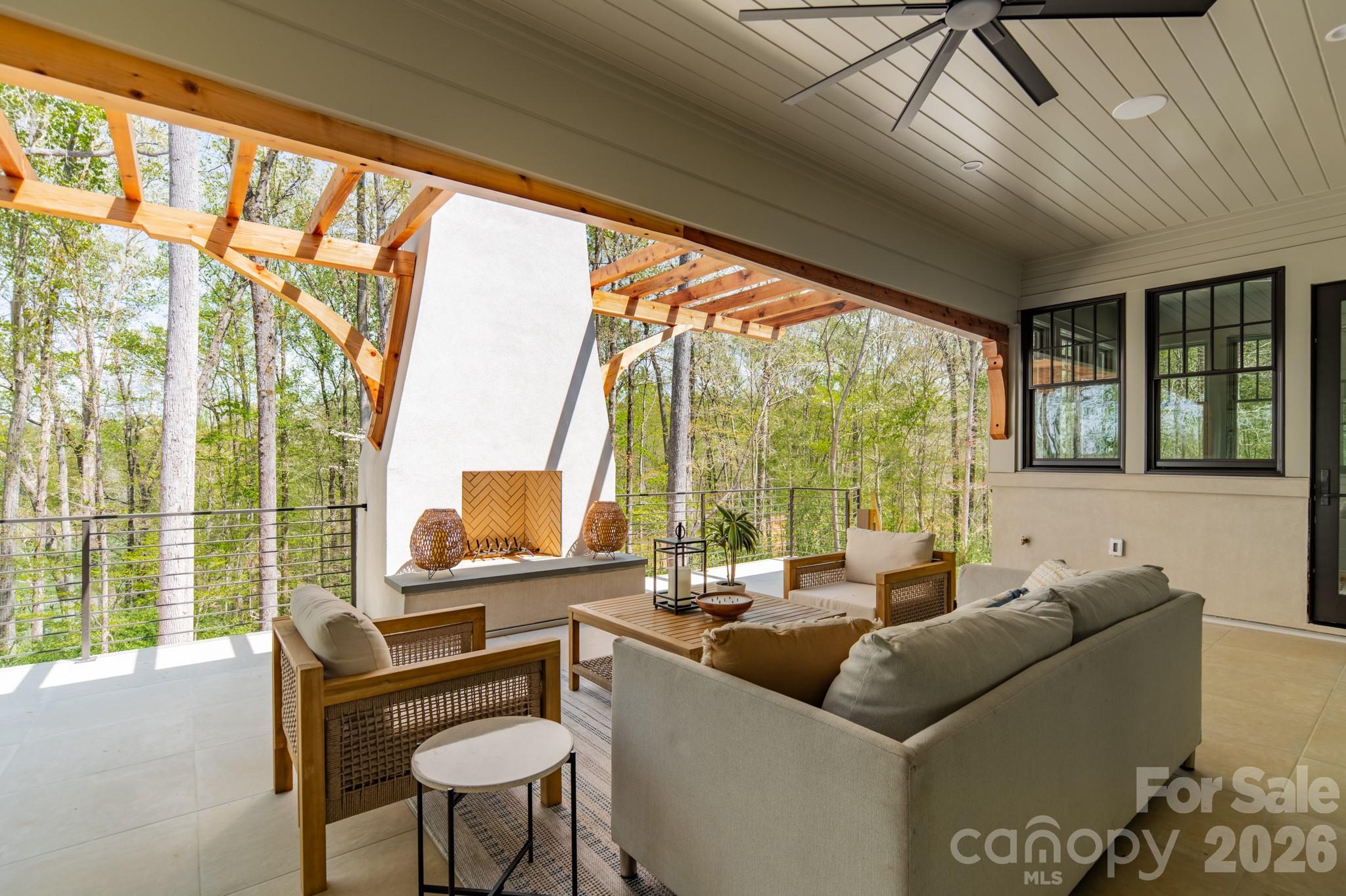 1052 Ventosa Drive — Denver