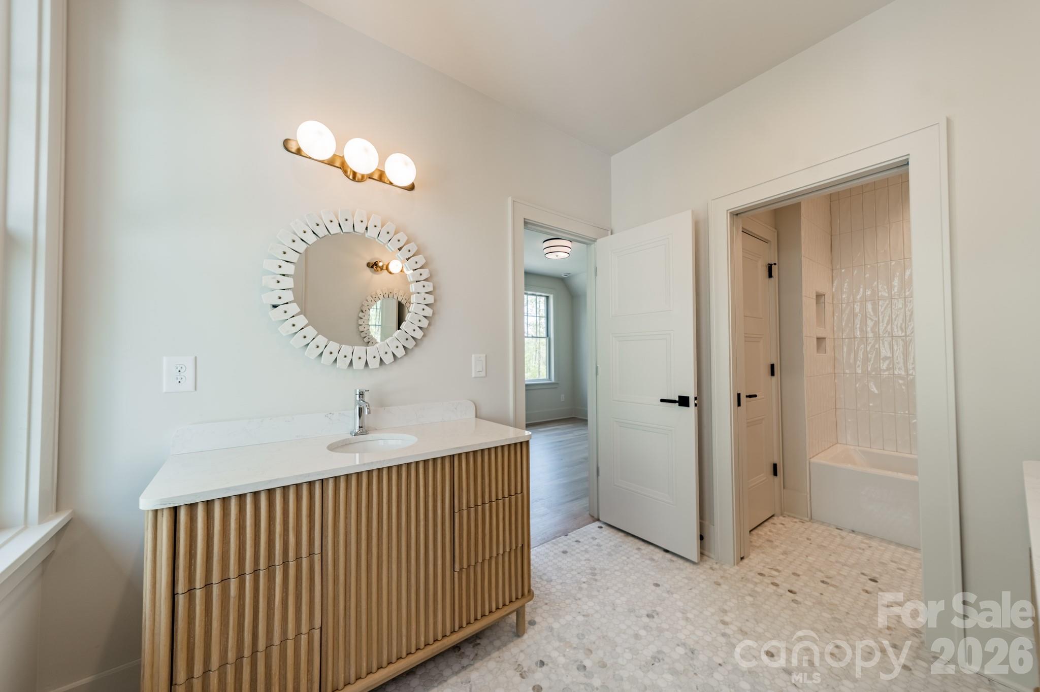 1052 Ventosa Drive — Denver
