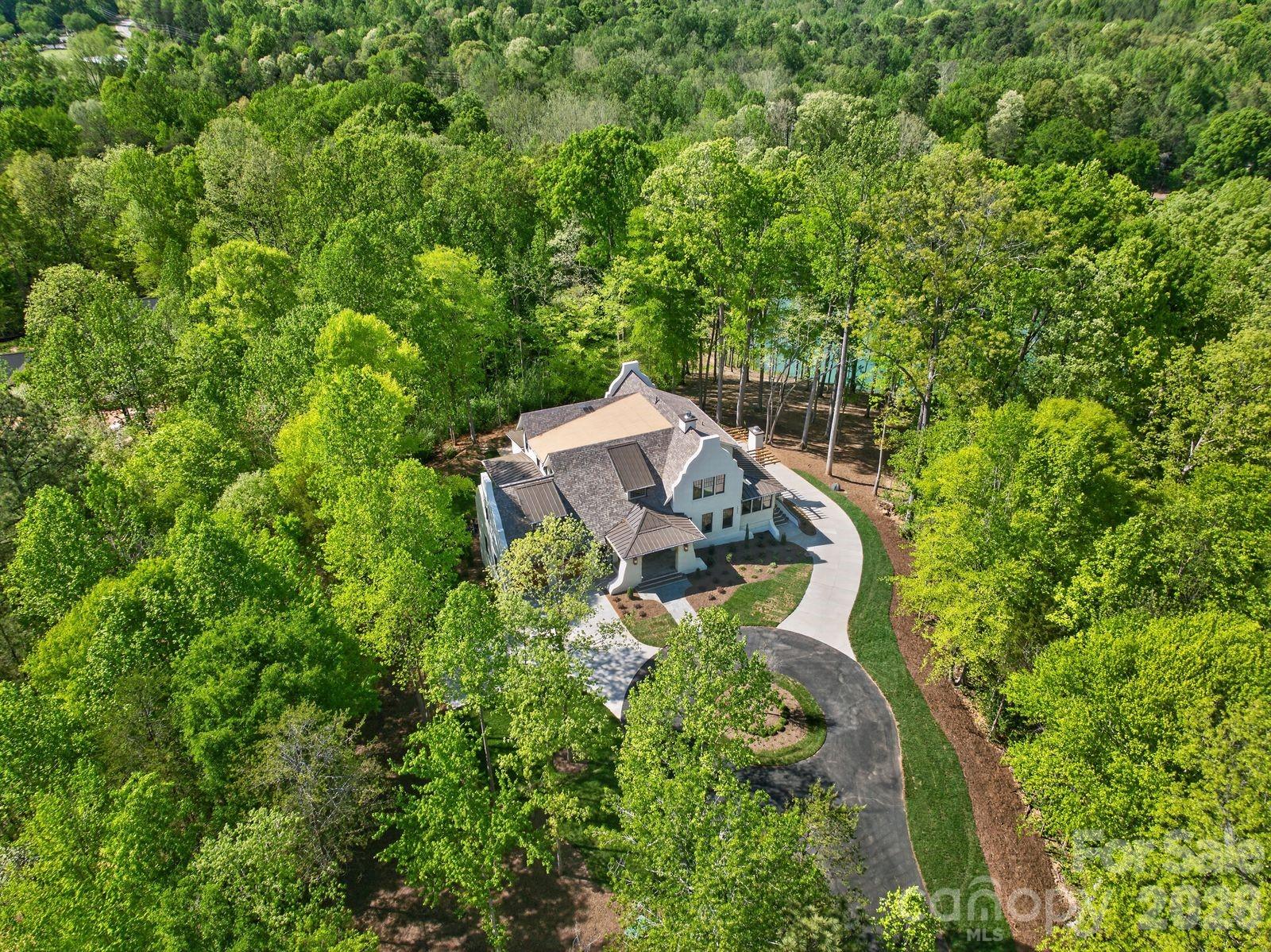 1052 Ventosa Drive — Denver