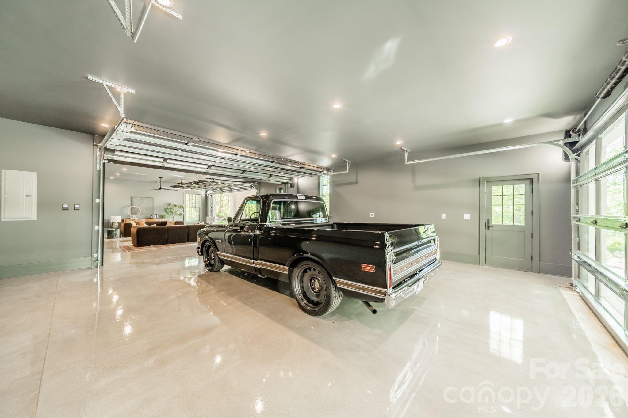 1052 Ventosa Drive — Denver