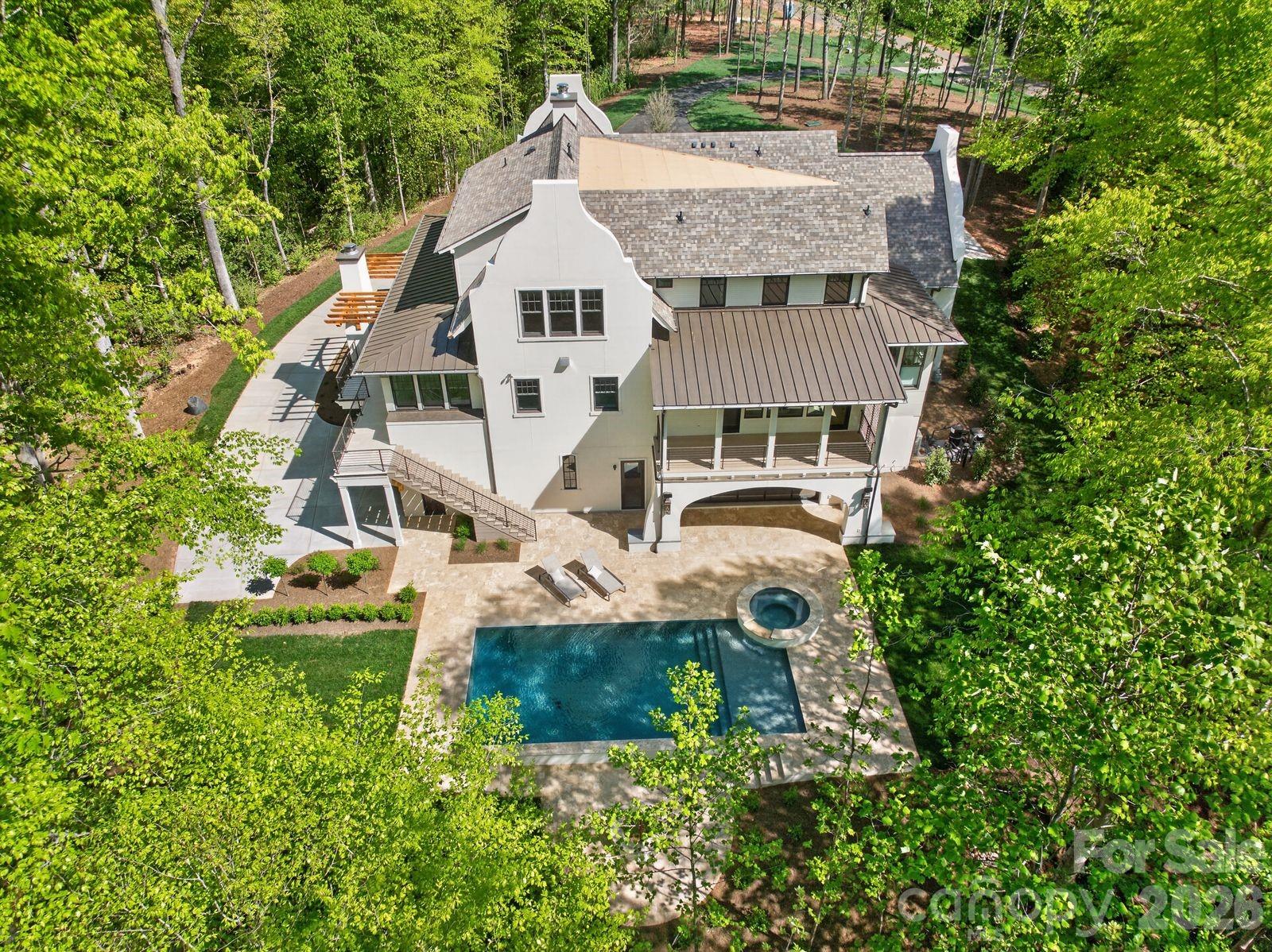 1052 Ventosa Drive — Denver