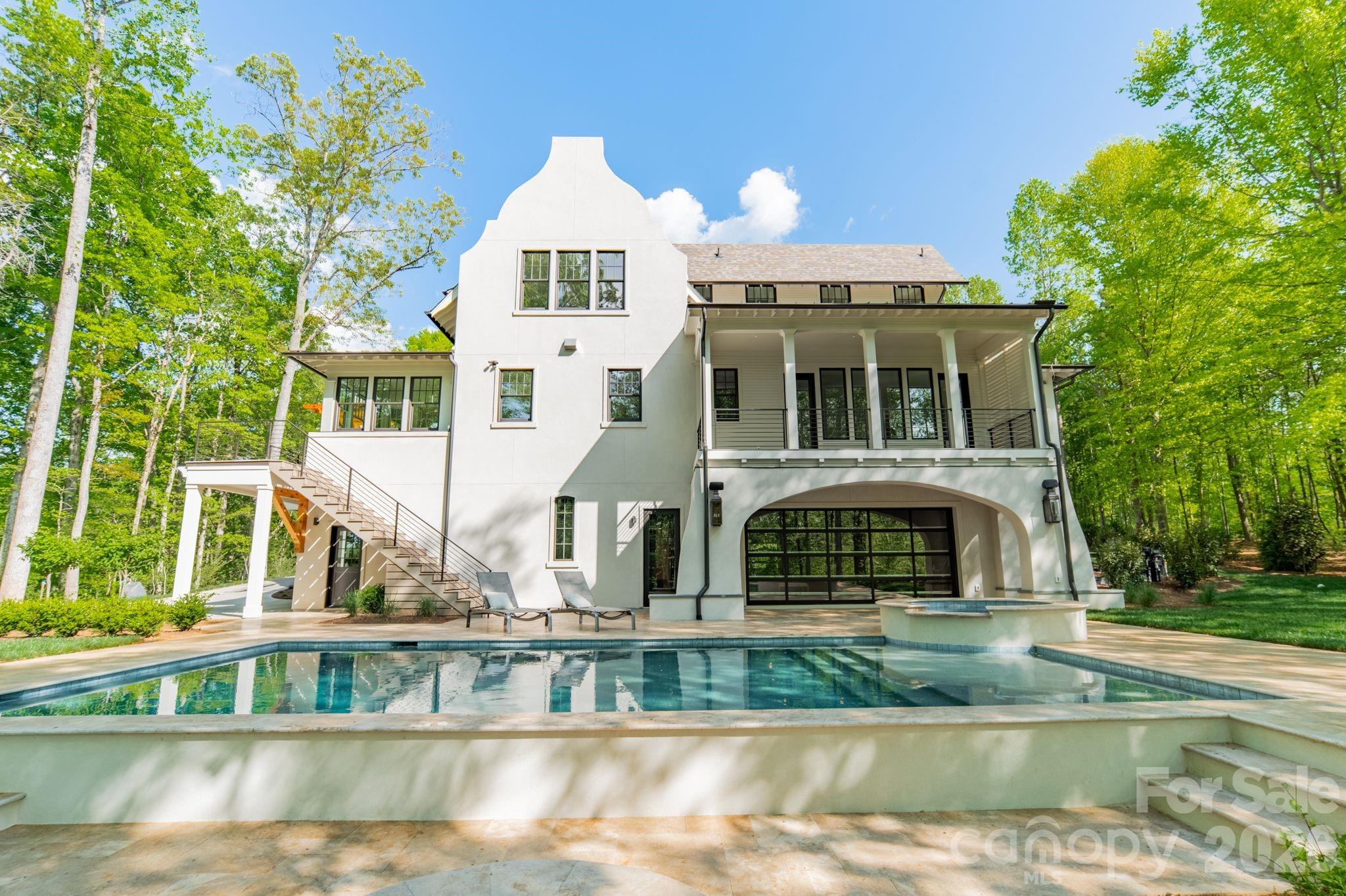 1052 Ventosa Drive — Denver