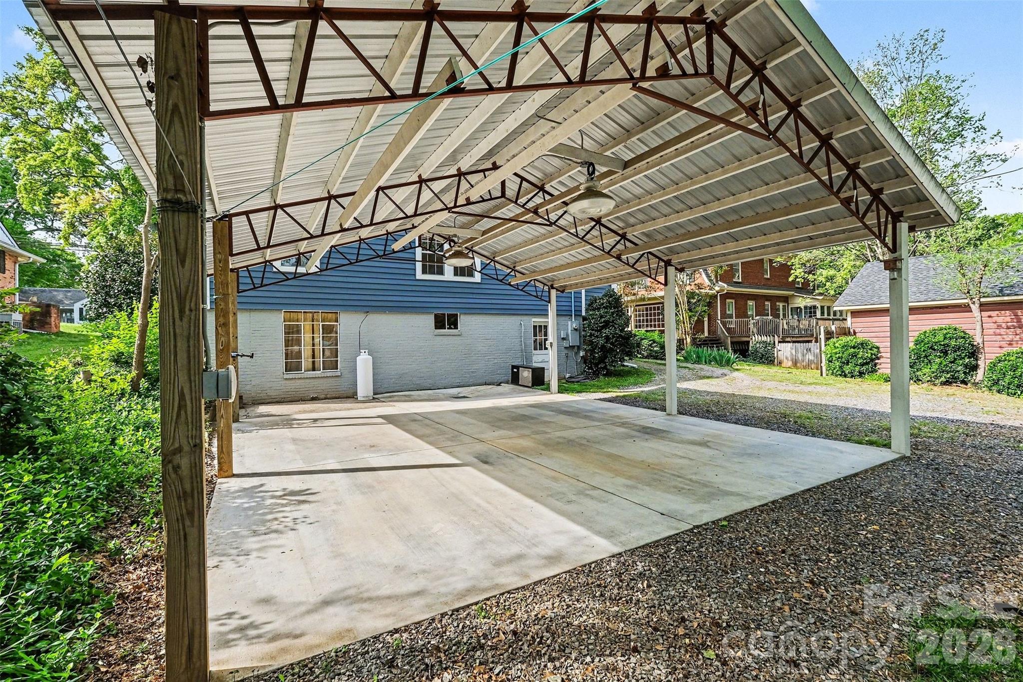 720 W Sumter Street — Shelby