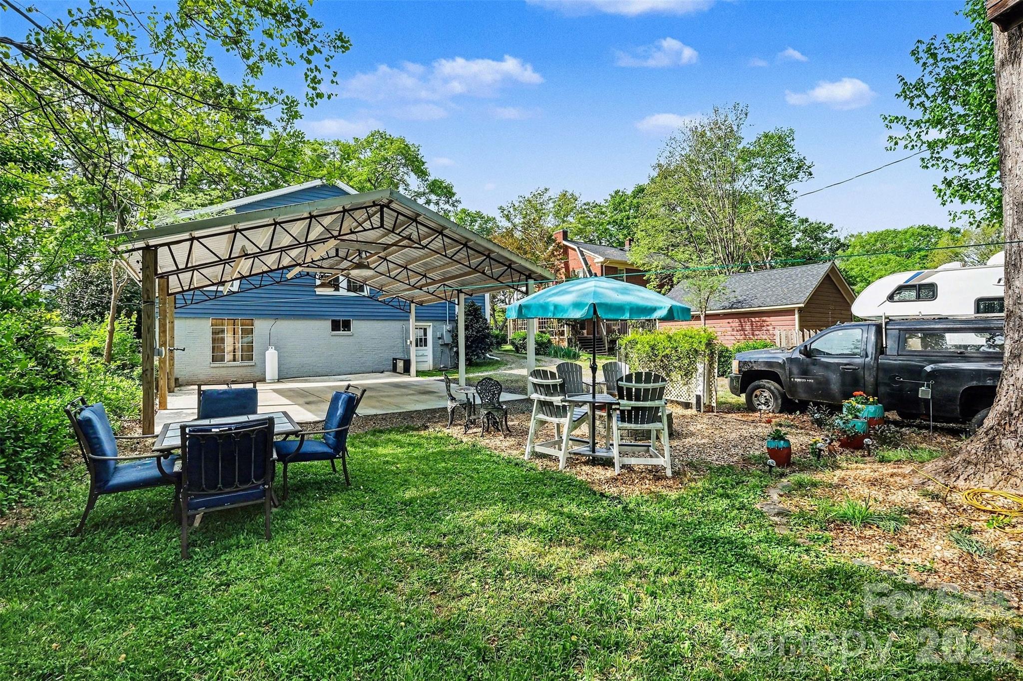 720 W Sumter Street — Shelby