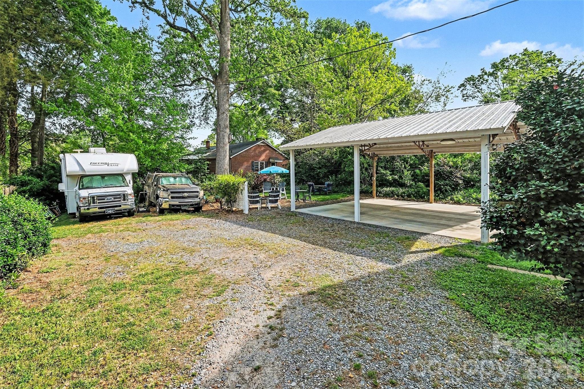 720 W Sumter Street — Shelby