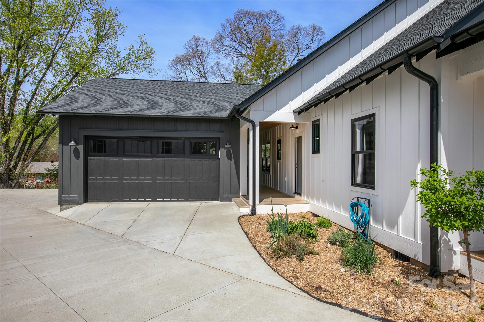 71 Hidden Pond Lane — Brevard