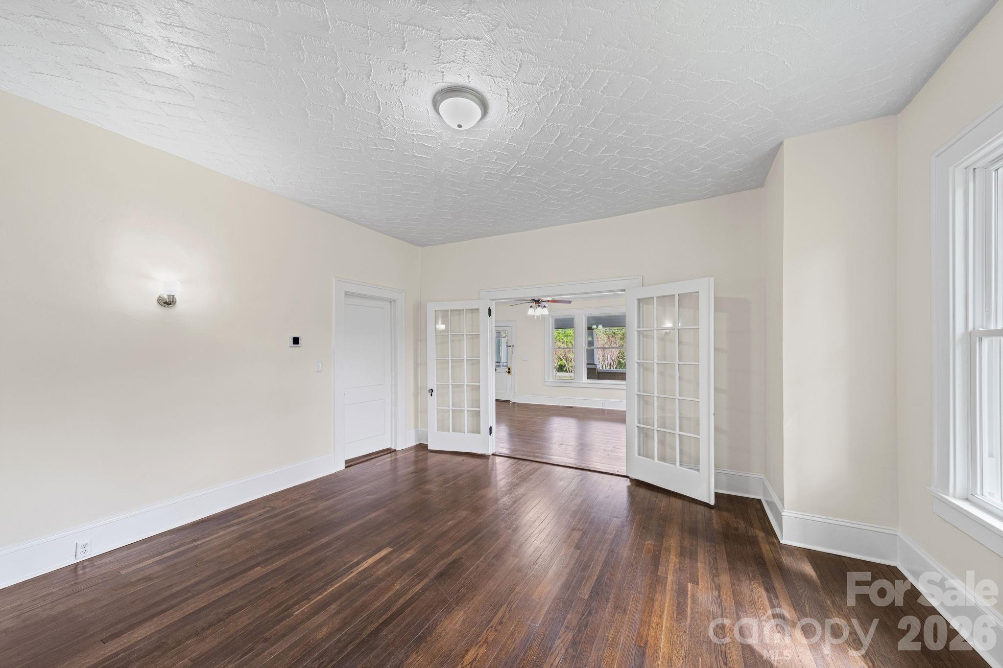 511 W Passaic Street — Peachland
